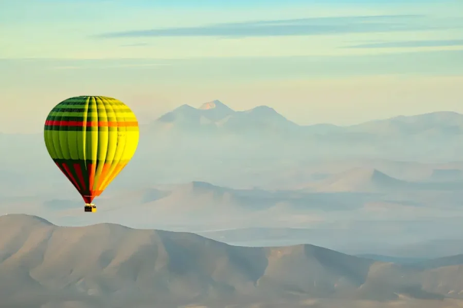Classic Hot Air Balloon Flight with Berber Breakfast (14-19 Passengers)
